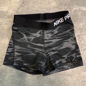 Nike Pro